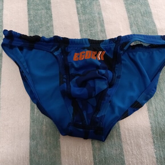 RARE HARD-TO-FIND, NWT, EGDE SWIM BIKINI, BLUE CAMO, SIZE "S" (28"-30") - Picture 1 of 9